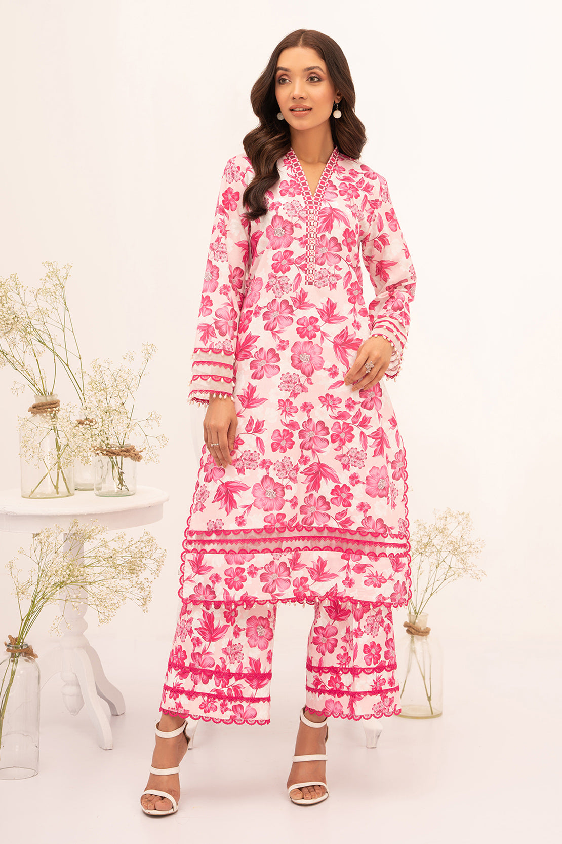 Rs 2500 lawn Same printed 2 pc main image 1