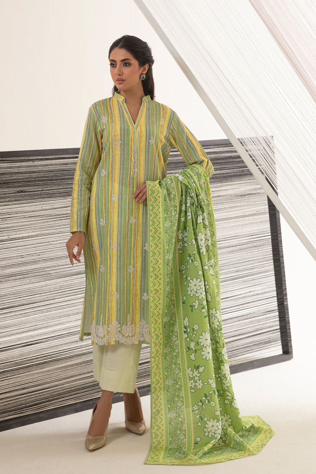 3 PC DIGITAL PRINT SHIRT & DUPPATA & DYED PANTS WITH EMBROIDERY